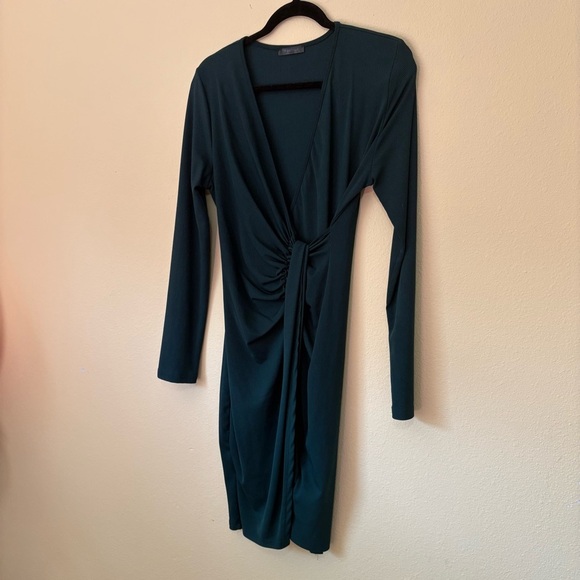 Elegant Teal Long-Sleeve Dress - Picture 3 of 6